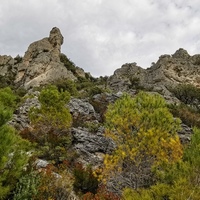 Photo de France - Le Cirque de Mourèze et le Lac du Salagou